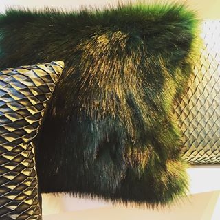 Cosy And Cool Faux Fur In Dark Emerald